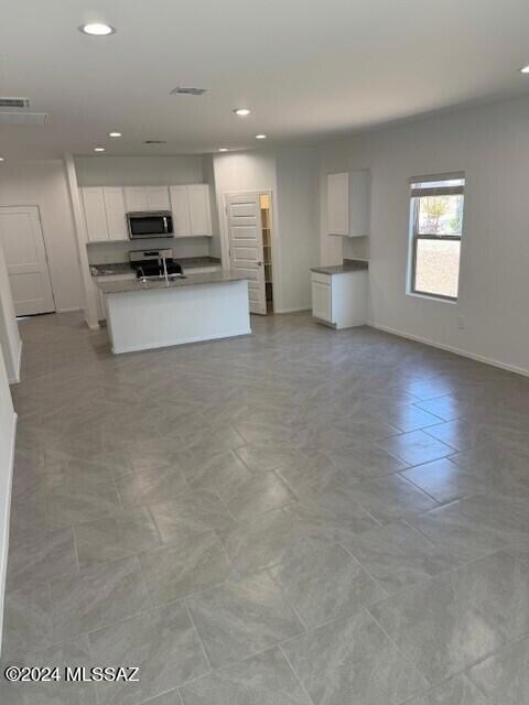 Great room, dining area & Kitchen