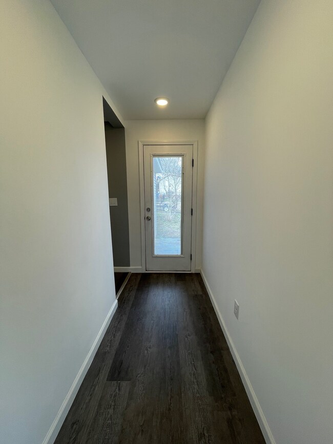 619 Maple St, Manchester, TN 37355 - photo 6