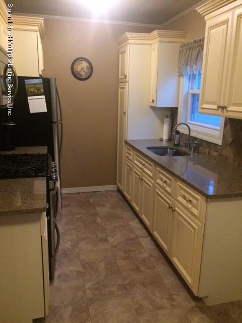 24 Wheeler Ave, Staten Island, NY 10314 - photo 5