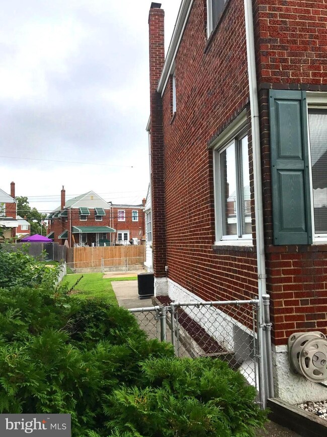 754 Fulbrook Rd, Dundalk, MD 21222 - photo 2