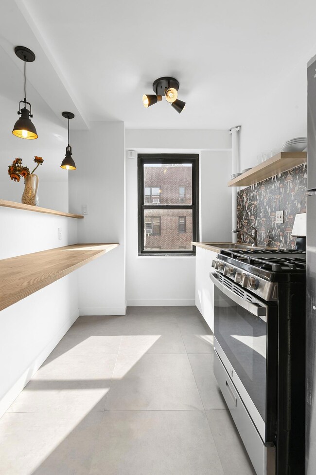 Seward Park Housing unit B1902, New York, NY 10002 - photo 2