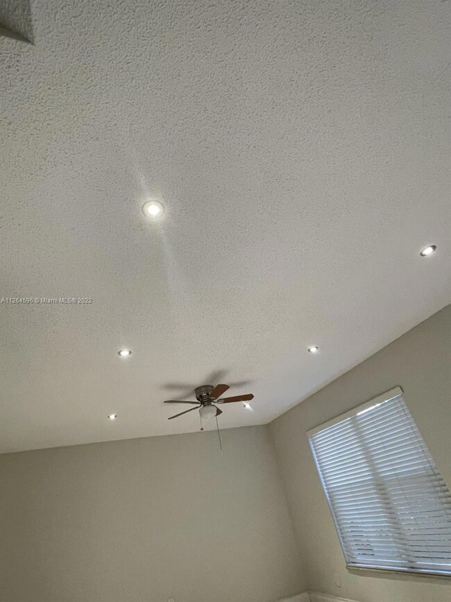 7595 NW 75th Ave, Tamarac, FL 33321 - photo 4