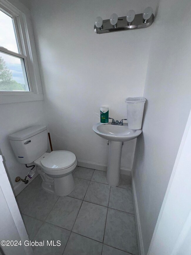 40 Duncan Dr, Latham, NY 12110 - photo 5