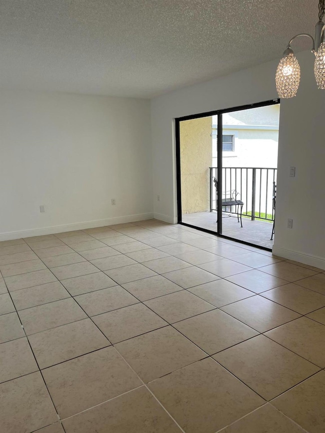 1522 Lake Crystal Dr unit E, West Palm Beach, FL 33411 - photo 3