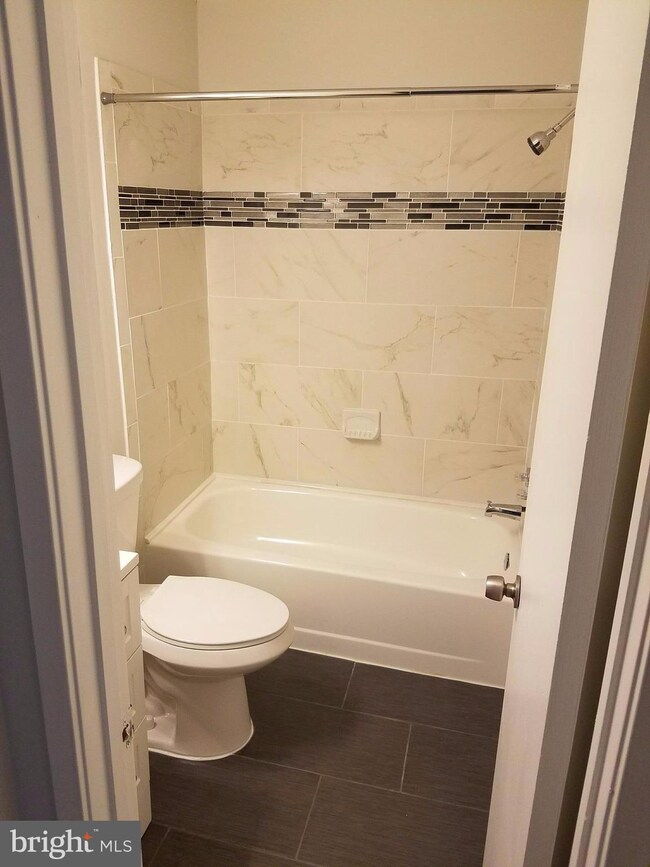 20205 Lea Pond Place, Montgomery Village, MD 20886 - photo 3