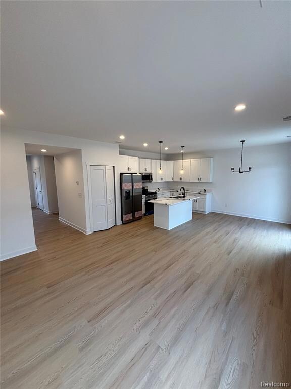 27095 Lawnwood St, Roseville, MI 48066 - photo 6