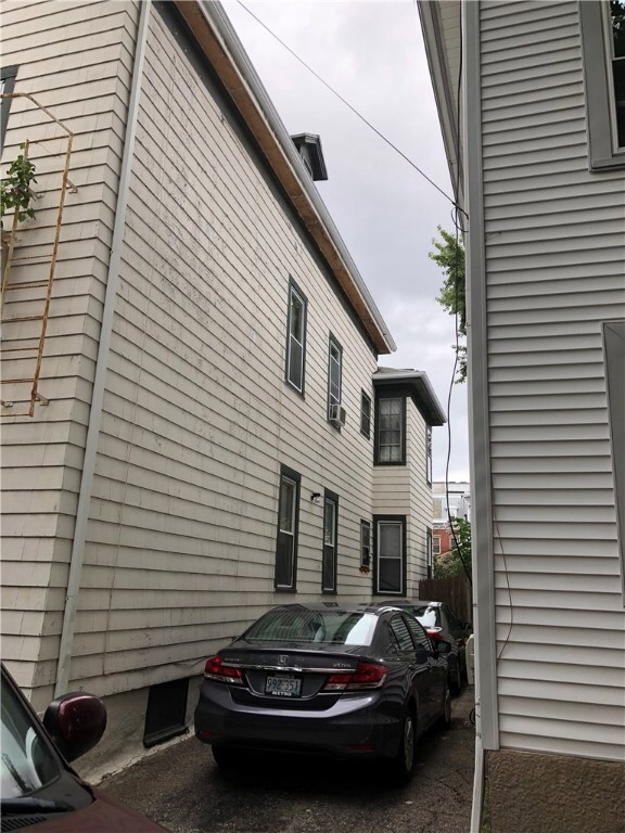 23 Pierce St, Providence, RI 02909 - photo 3