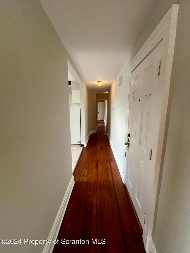 45 Pierce St unit 2, Kingston, PA 18704 - photo 4