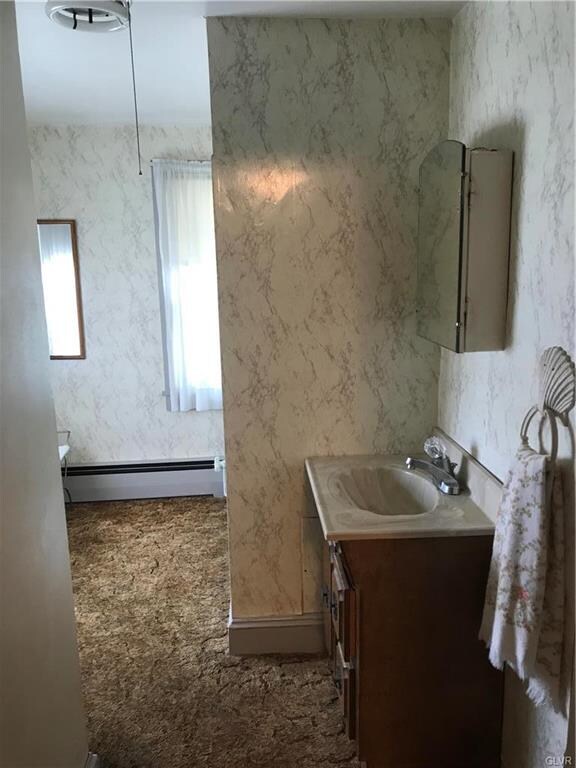 336 E Main St, Bath, PA 18014 - photo 5