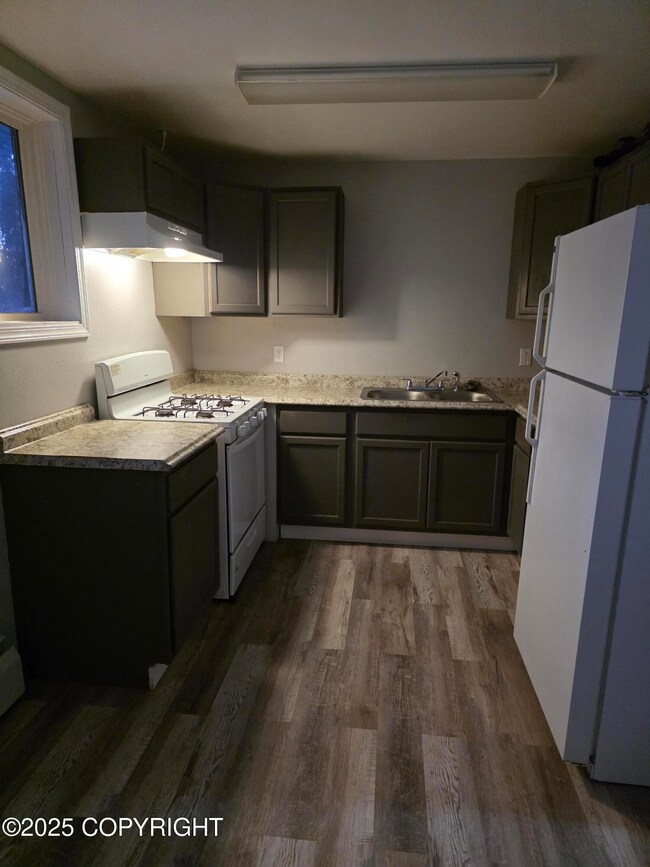 49573 Miller Loop Rd unit Lower, Kenai, AK 99611 - photo 2