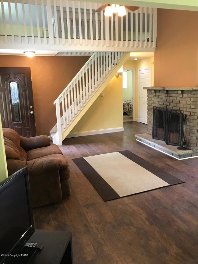 127 Hawthorne Rd, Albrightsville, PA 18210 - photo 3