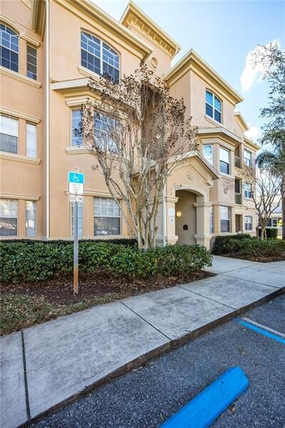 822 Terrace Ridge Cir unit 822, Davenport, FL 33896 - photo 2