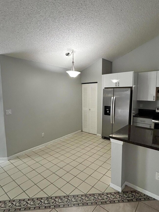 1158 Summit Trail Cir unit D, West Palm Beach, FL 33415 - photo 2