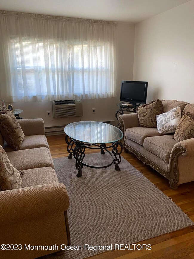 21 Crestwood Pkwy, Whiting, NJ 08759 - photo 3