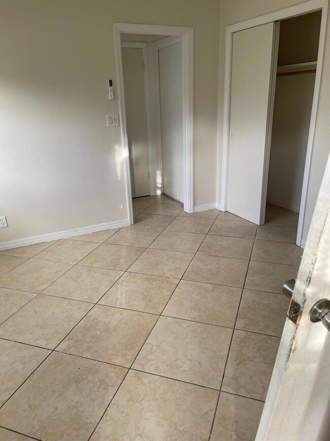 2300 NE 5th Ave unit 3, Boca Raton, FL 33431 - photo 4