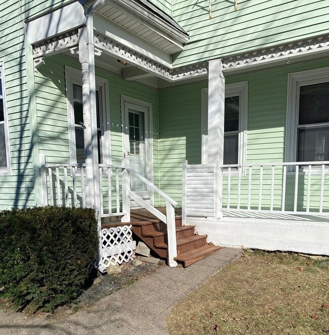 482 Webster St unit 1, Rockland, MA 02370 - photo 2