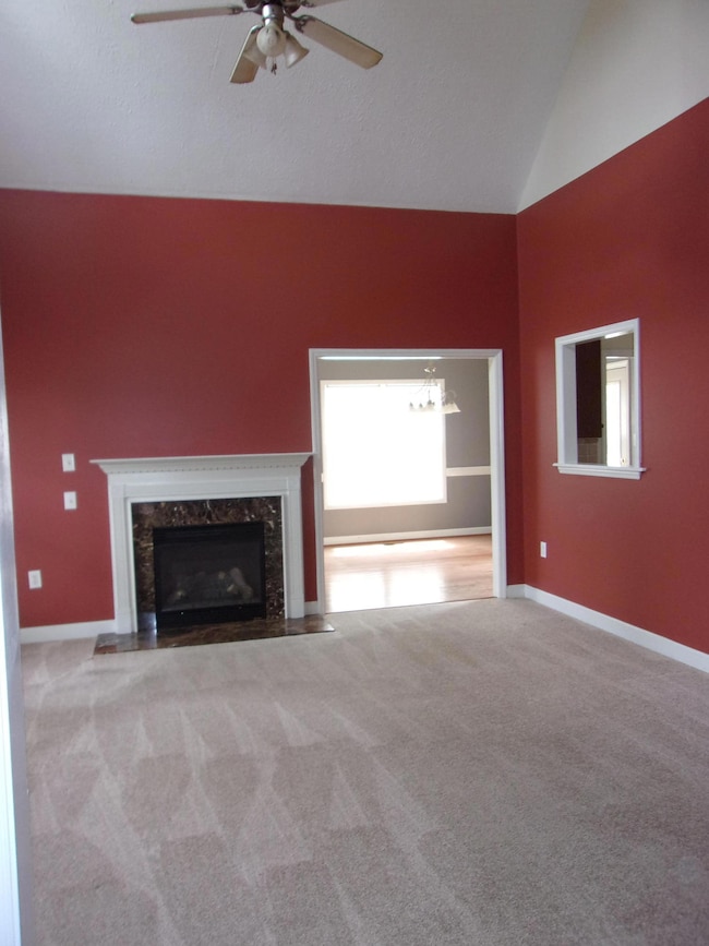 1095 Magnolia Dr, Aberdeen, NC 28315 - photo 4