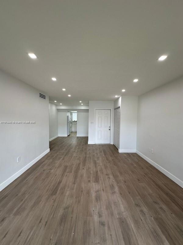 7610 SW 82nd St unit J208, Miami, FL 33143 - photo 2