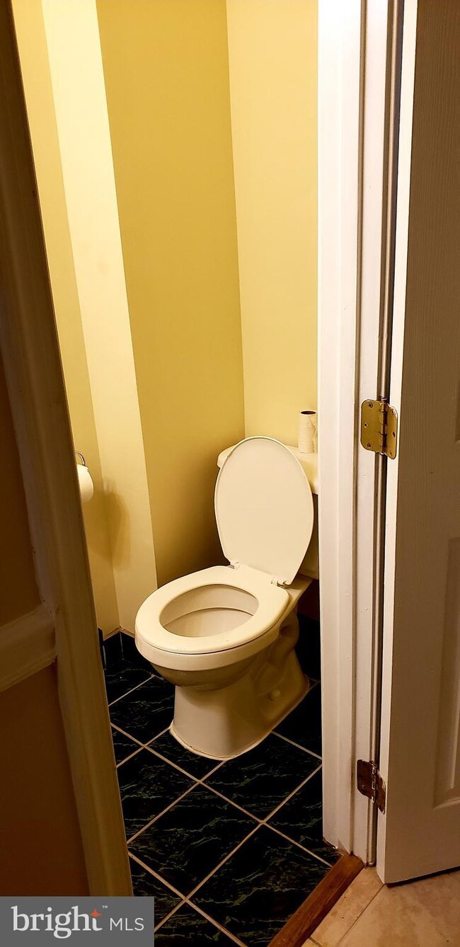 508 Kenyon St NW, Washington, DC 20010 - photo 6