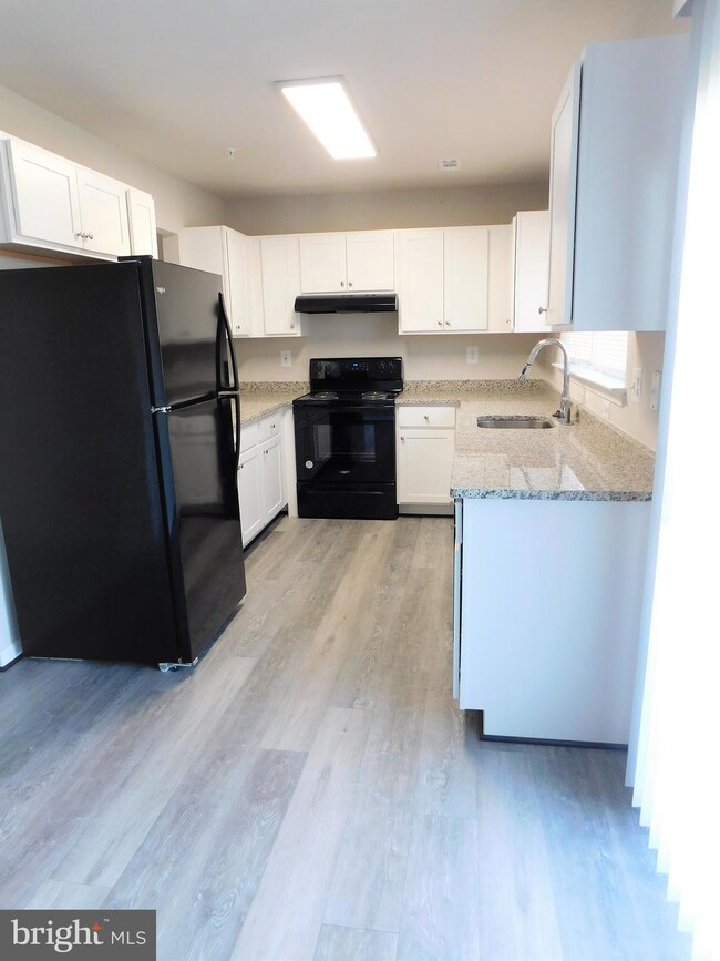 5791 Indian Cedar Ct, Frederick, MD 21703 - photo 4