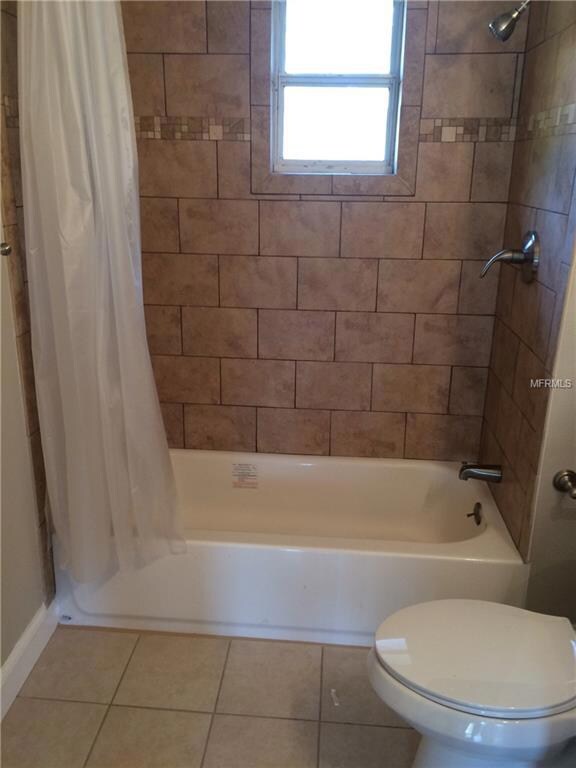 39014 Kirkland Dr, Zephyrhills, FL 33542 - photo 3