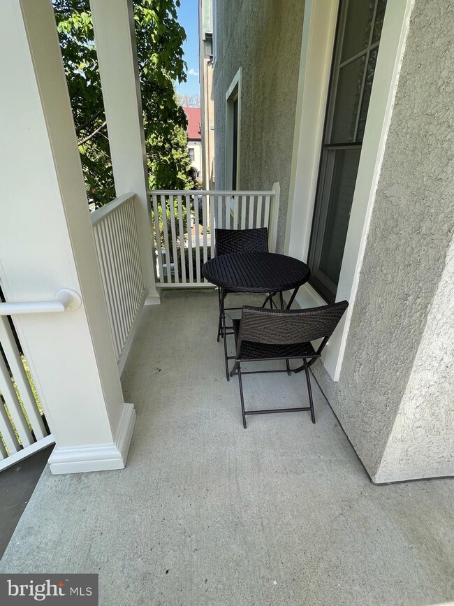 2737 Linden Ln, Silver Spring, MD 20910 - photo 3