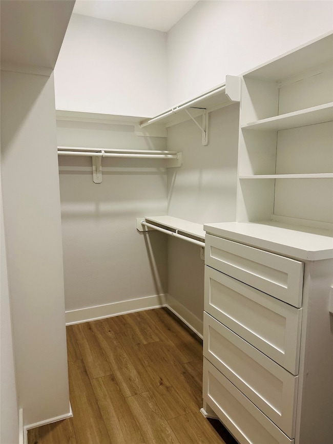 618 E 35th St, Houston, TX 77022 - photo 5