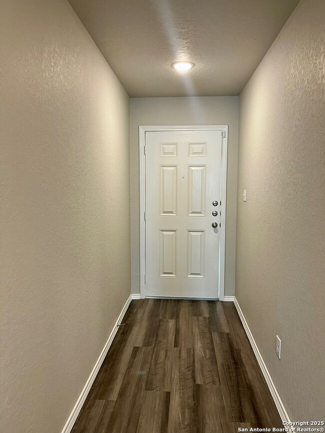 10418 Midsummer Meadow, Converse, TX 78109 - photo 6