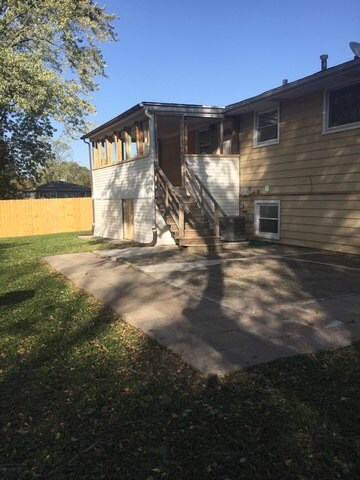 17318 Burr Oak Ln, Hazel Crest, IL 60429 - photo 4