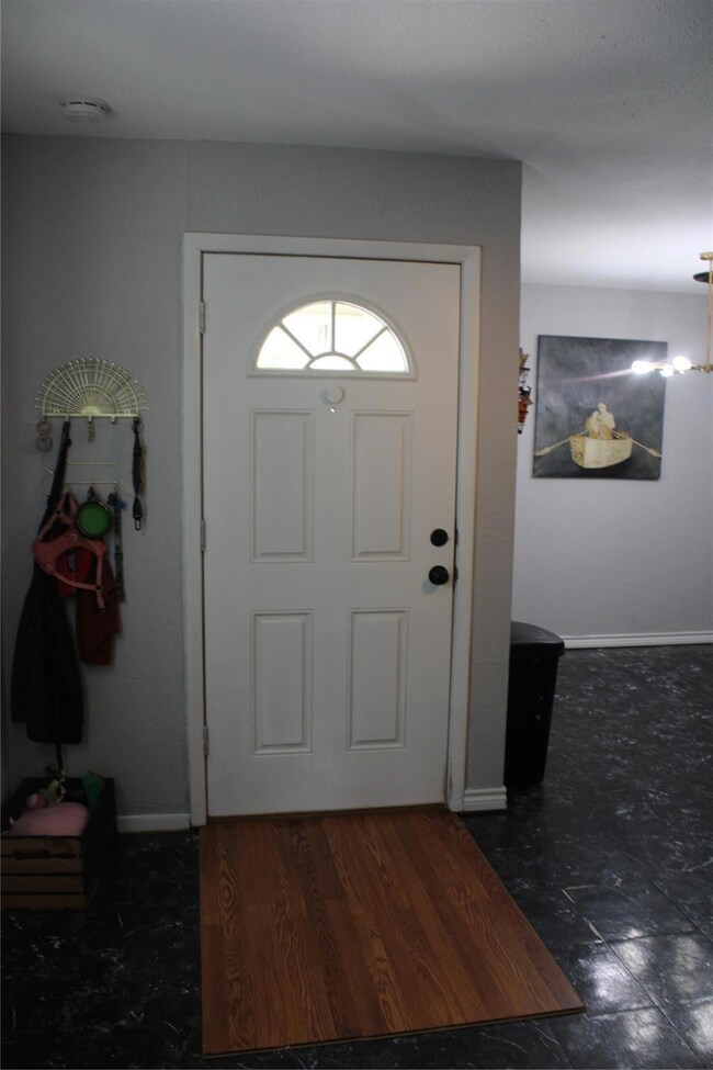 404 S Vick St, Decatur, TX 76234 - photo 5