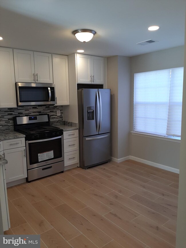 3046 Brinkley Station Dr, Temple Hills, MD 20748 - photo 4