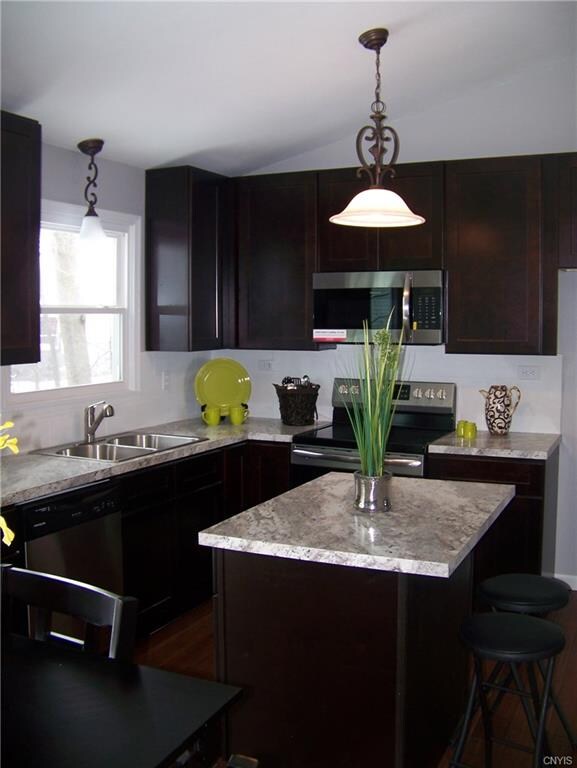 SS dishwasher, microwave & electric oven