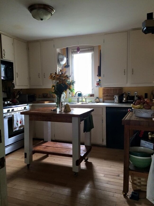 37 Park St, Dover, NH 03820 - photo 3