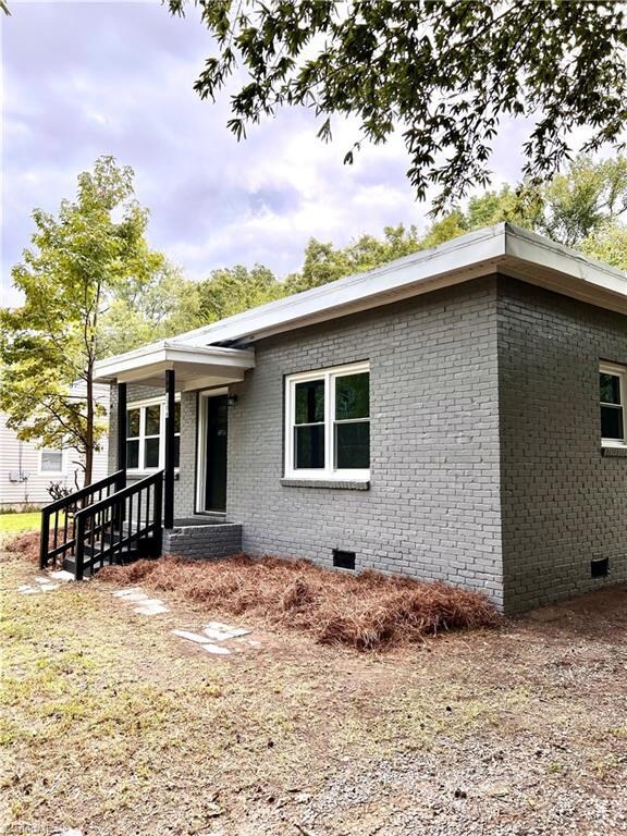 1506 Furlough Ave, High Point, NC 27260 - photo 3