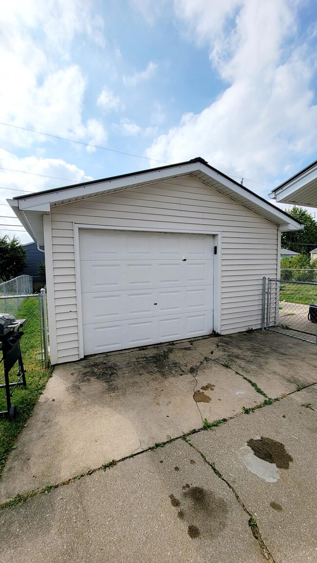 865 Hillview Dr, Marion, IA 52302 - photo 7