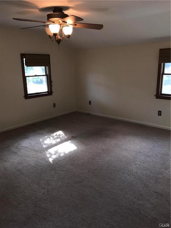 605 Oakwood St, Easton, PA 18045 - photo 7