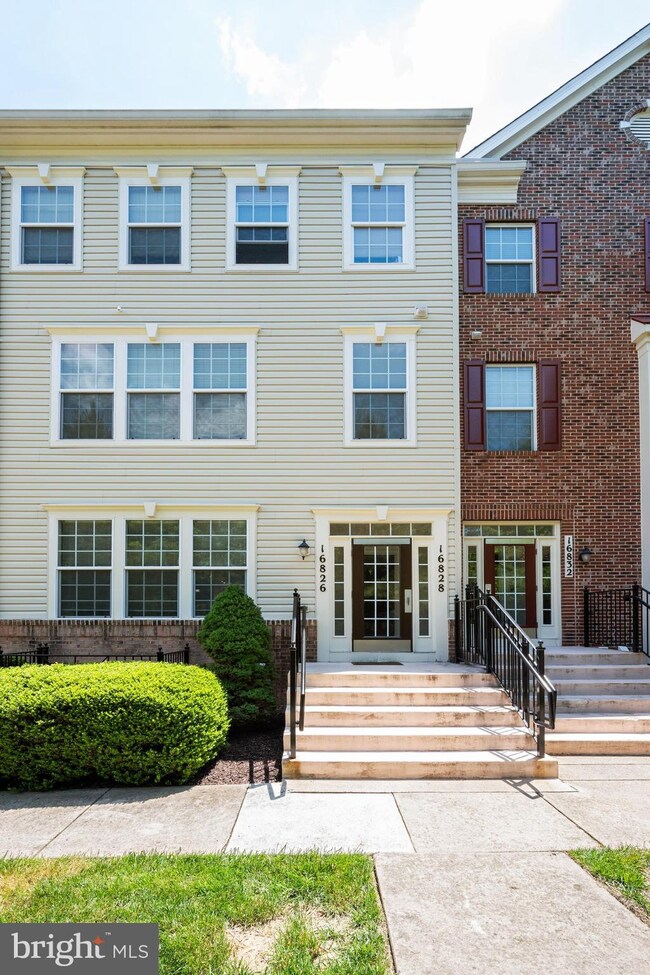 16826 Nuttal Oak Place, Woodbridge, VA 22191 - photo 2