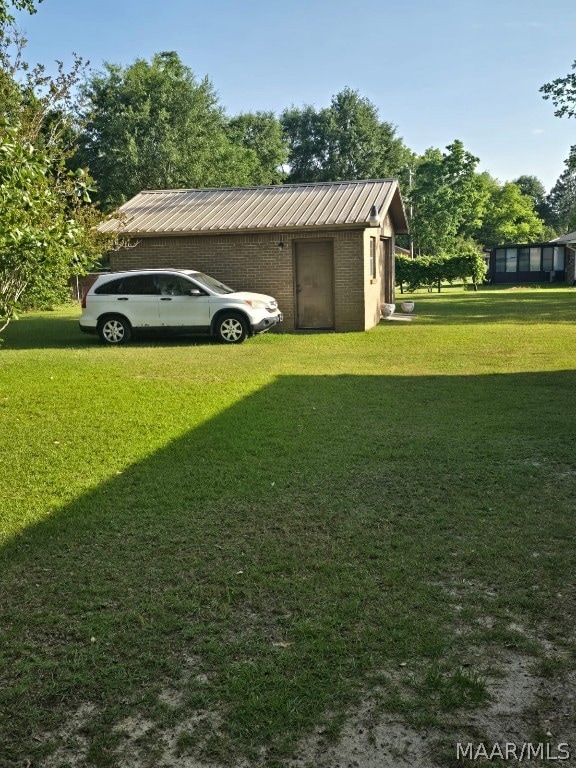 DETACHED BUILDING