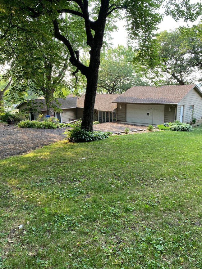 16758 Shady Oak Ln, Waterville, MN 56096 - photo 2