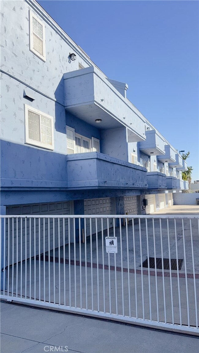 17320 S Dalton Ave unit 4, Gardena, CA 90247 - photo 2