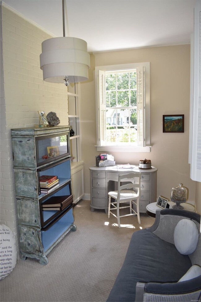 sunroom/study