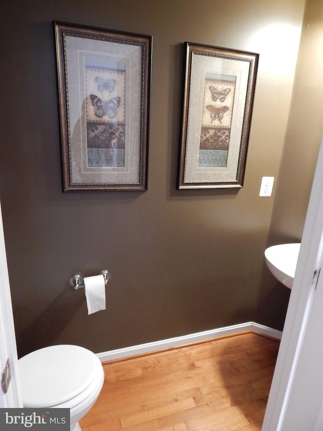 6012 Madison Overlook Ct, Falls Church, VA 22041 - photo 5