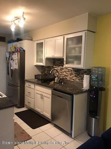 429 Willow Rd E unit 2, Staten Island, NY 10314 - photo 5