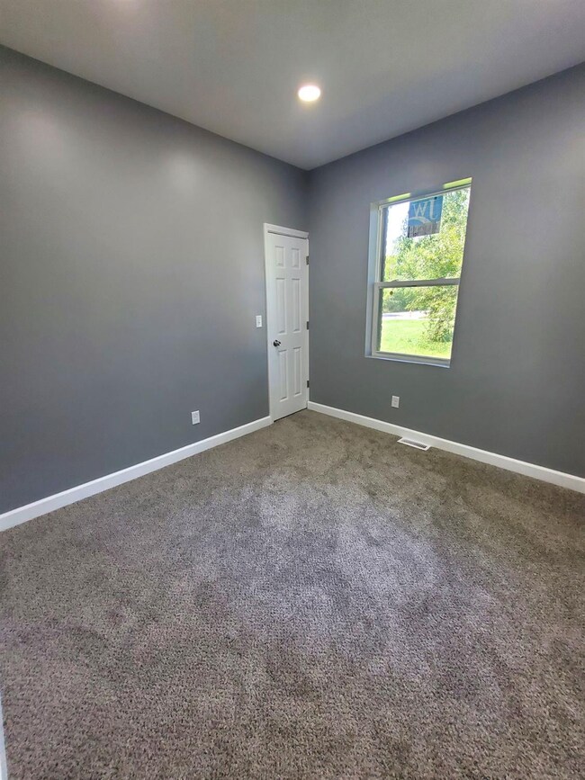 876 E 36th Place, Gary, IN 46409 - photo 6