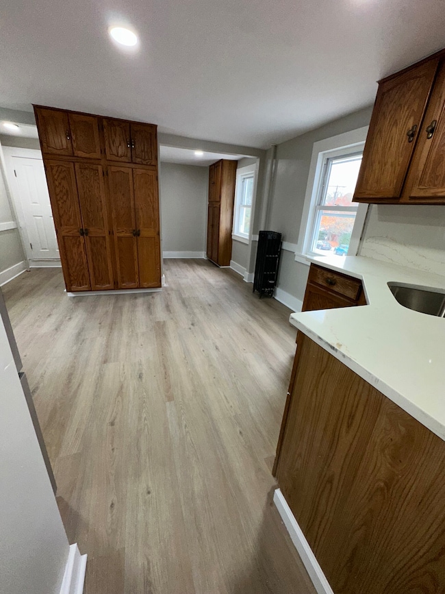 34 Bulkeley Place, New London, CT 06320 - photo 3