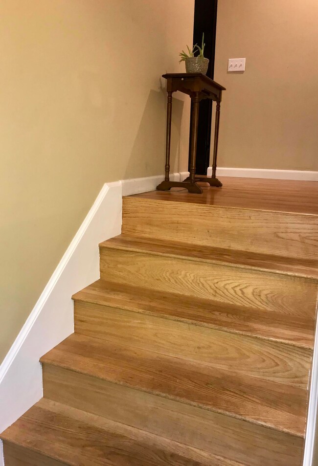 4 Entry leading upstairs