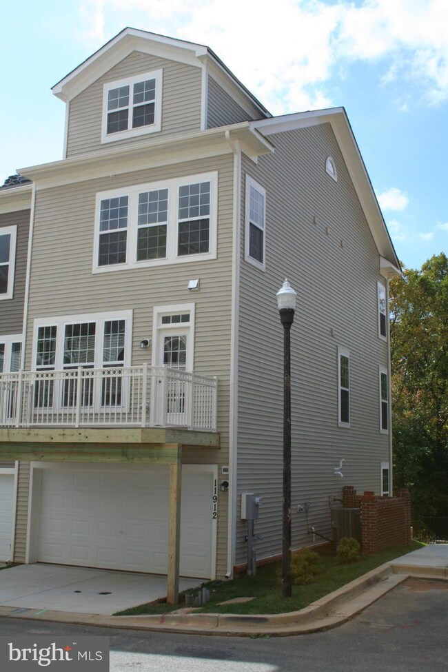 11912 Weybridge Ln, Germantown, MD 20876 - photo 4