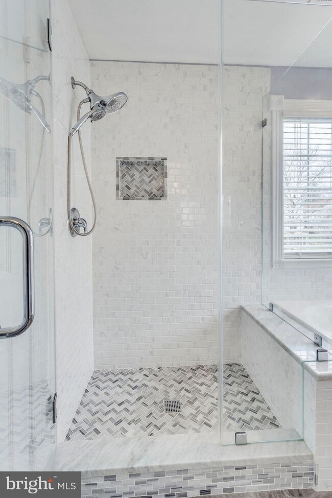 5306 Scottswood Ct, Alexandria, VA 22315 - photo 6