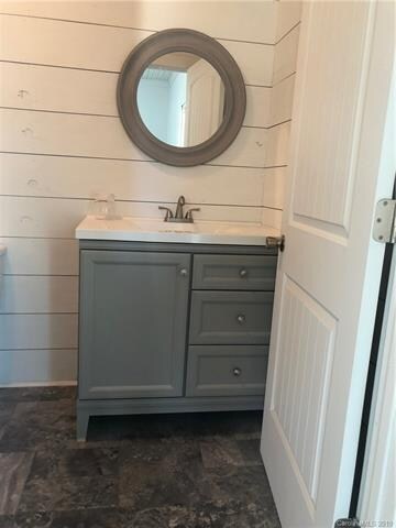 202 Mcconnell St, Clover, SC 29710 - photo 4