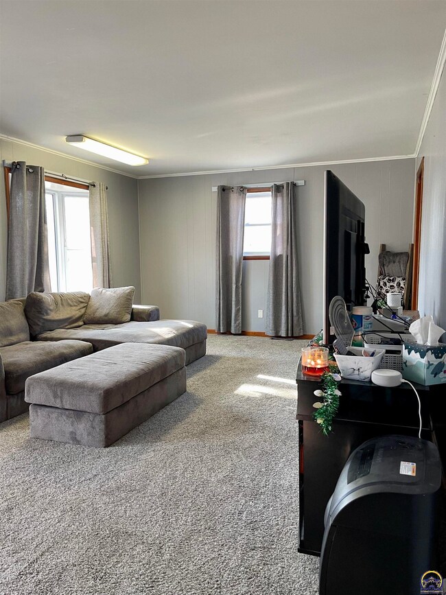 1806 SW 33rd St, Topeka, KS 66611 - photo 6